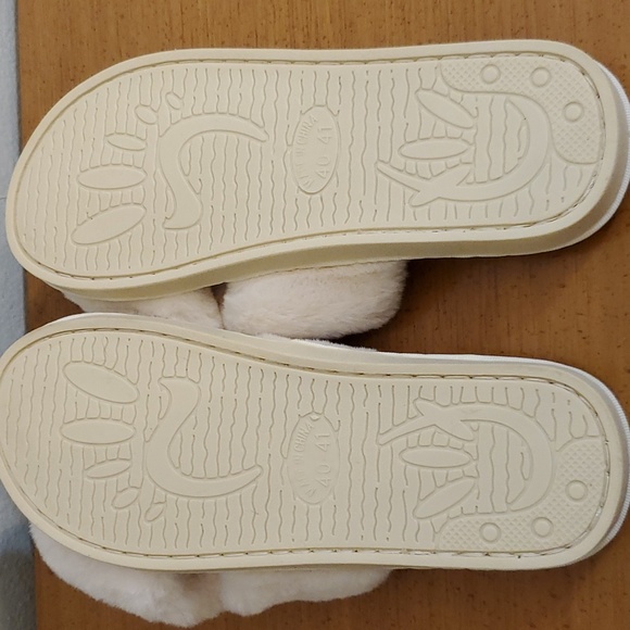 Bride Slippers - Picture 7 of 10